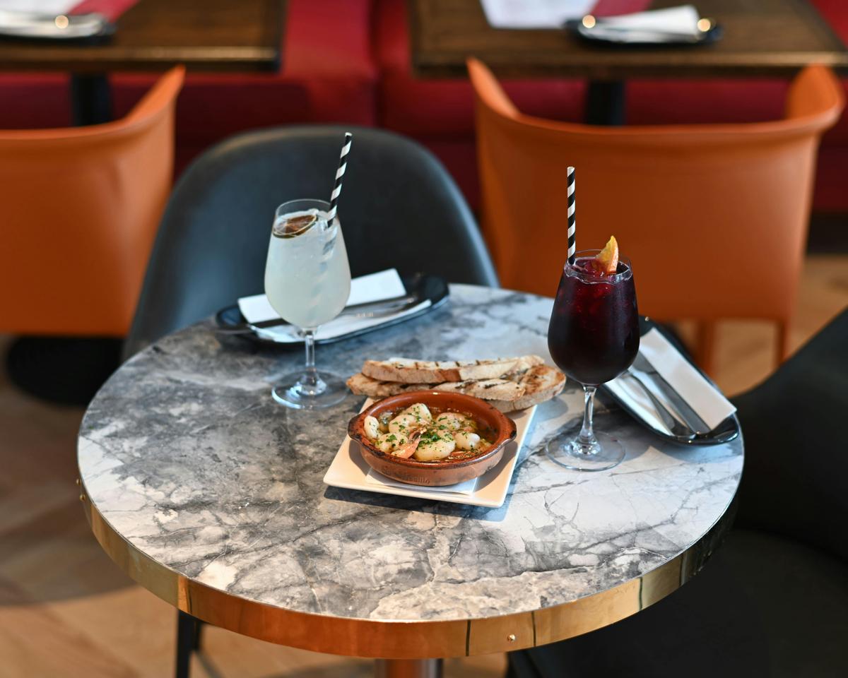 Manolo Bar and Restaurant