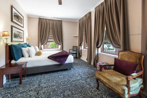 3 Bedroom Room