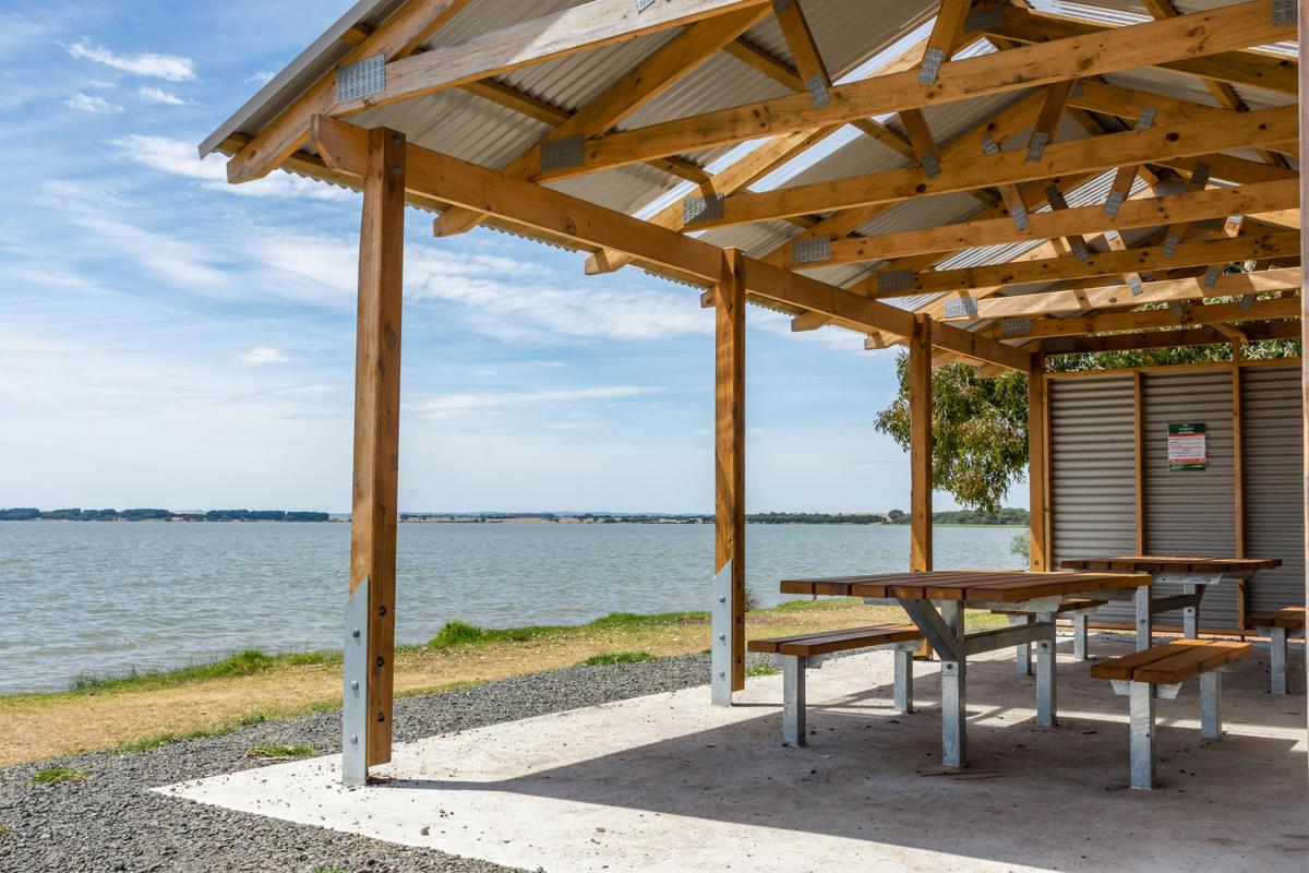 Enjoy picnic facilities right beside the lake