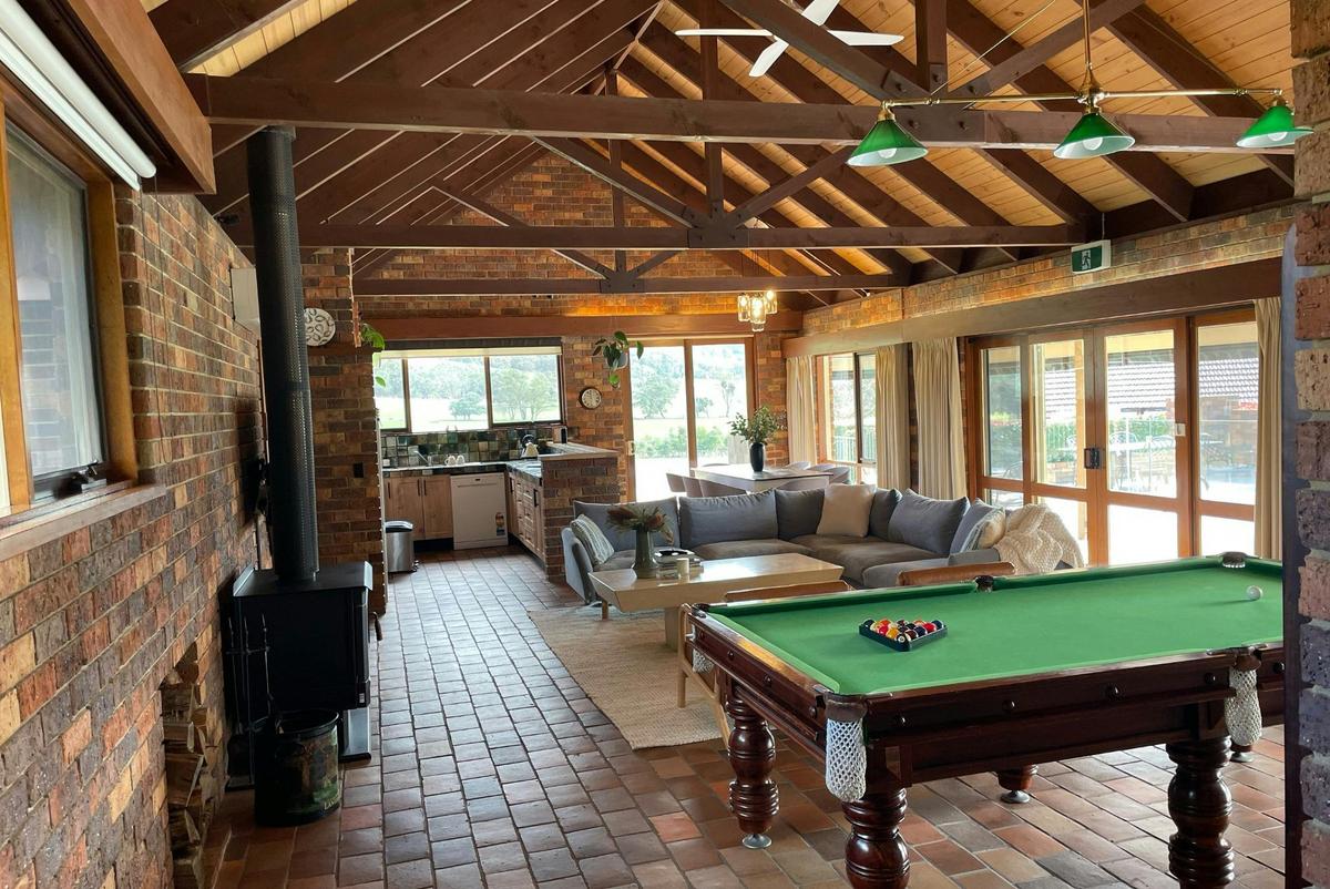 Cottage Lounge with room for plenty to do or doing nothing! Bliss