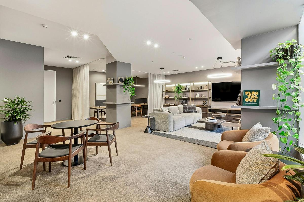 Residents Lounge & Co working Space at Urban Rest Melbourne