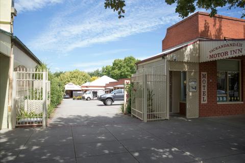 Yackandandah Central