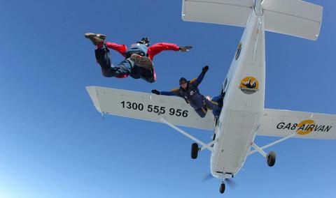 Commando Skydivers