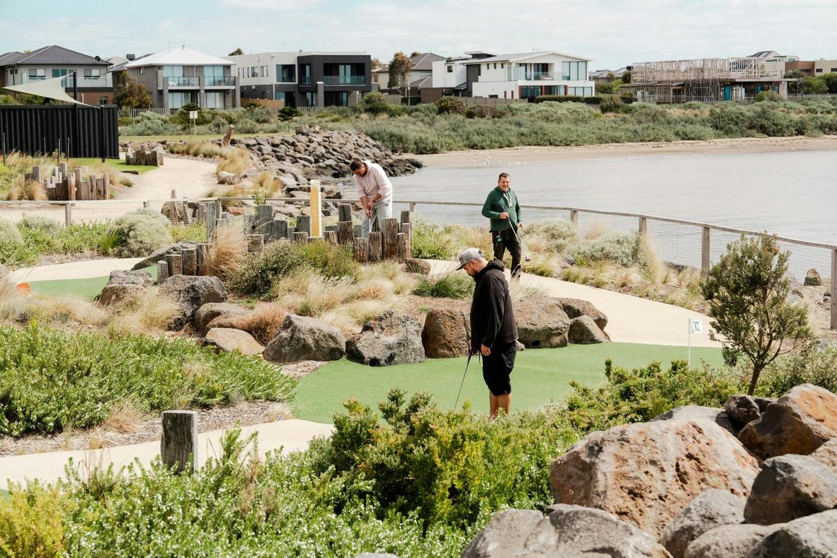 Waterfront Mini Golf at Wyndham Harbour
