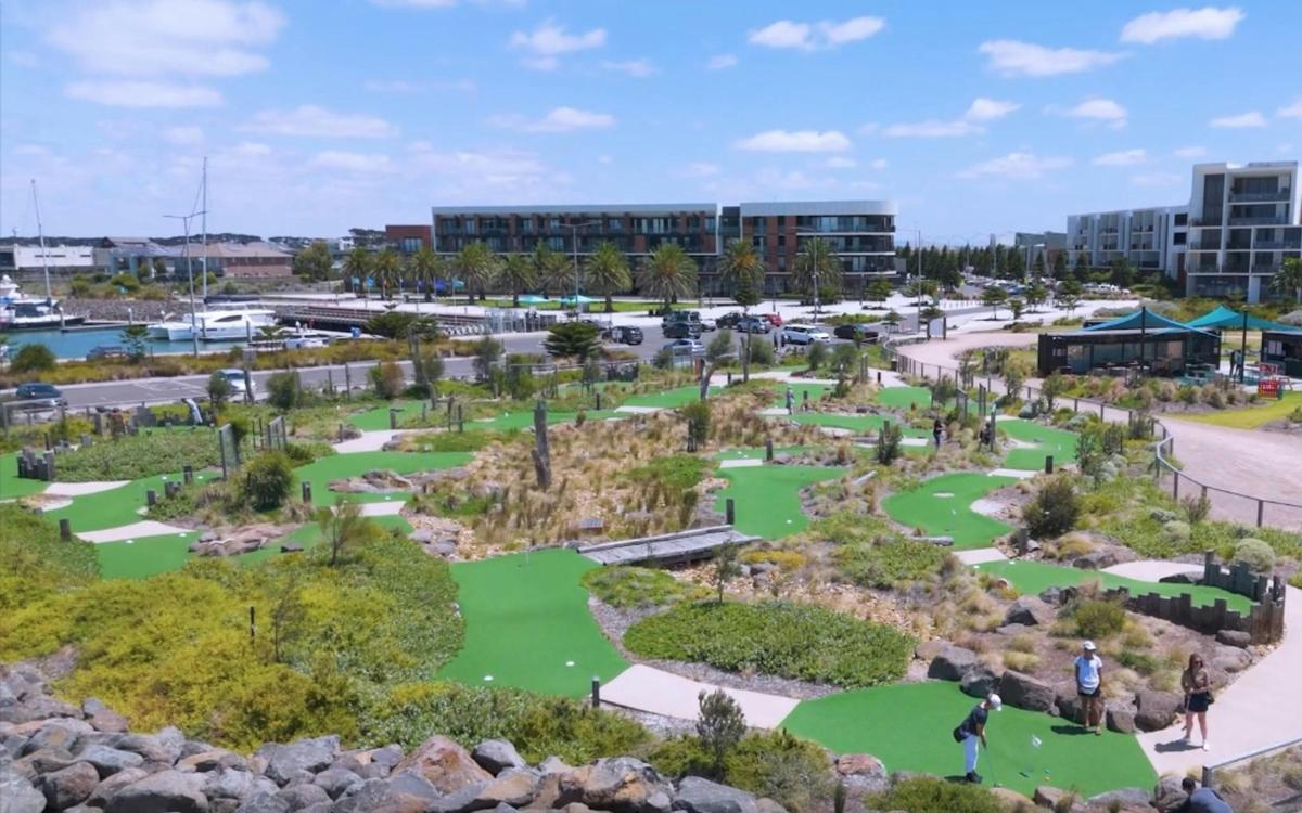 Waterfront Mini Golf at Wyndham Harbour
