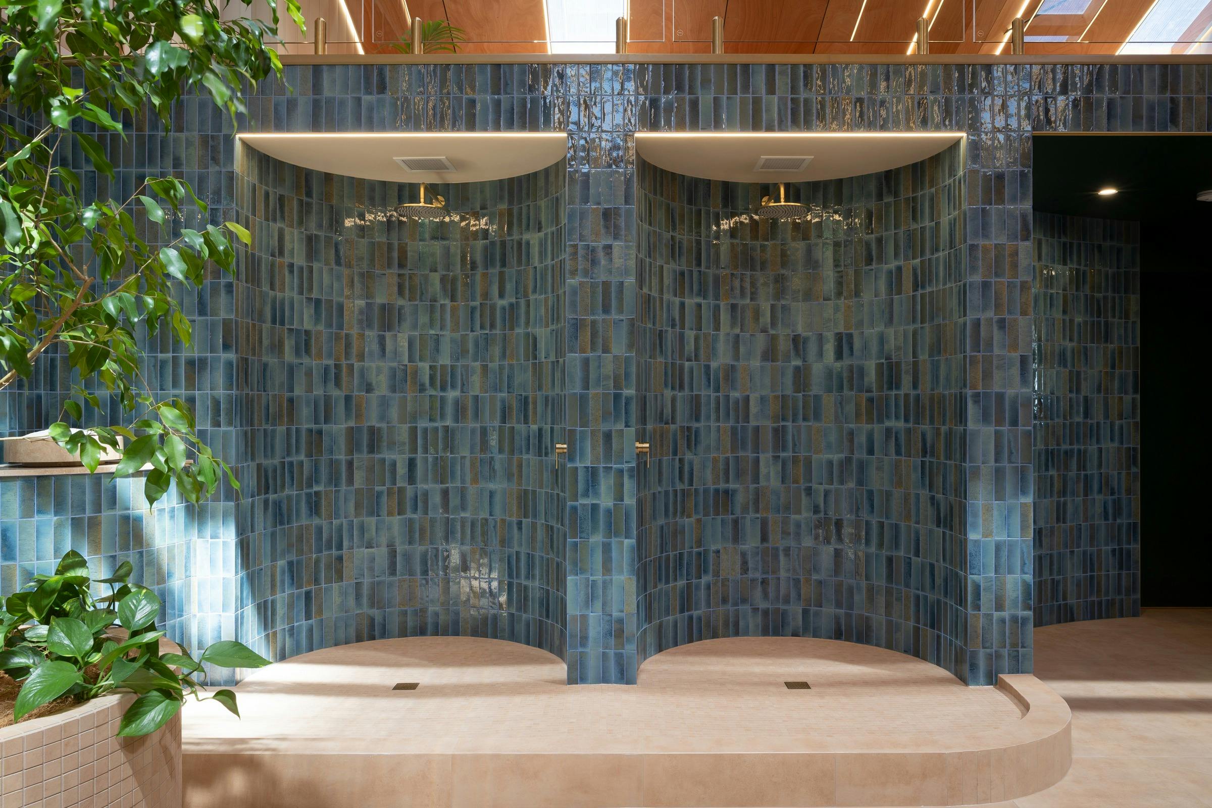 Open Showers & Salt Scrub