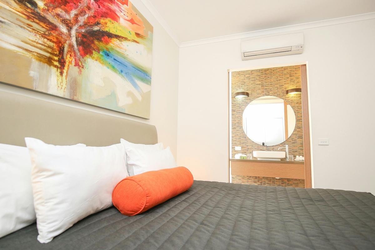 Premium Linen & Bedding
