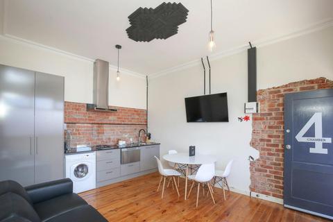 Indulge Apartments - Urban Collection