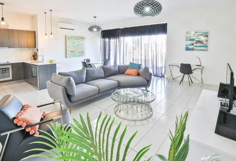 Indulge Apartments - CBD Apartments