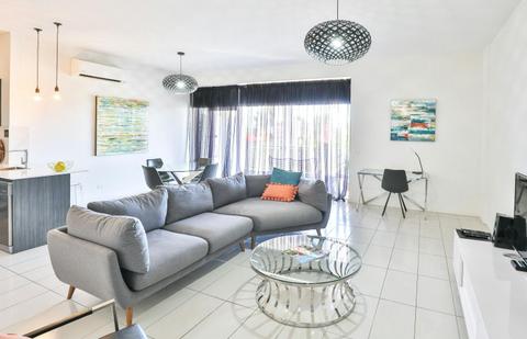 Indulge Apartments - CBD Apartments