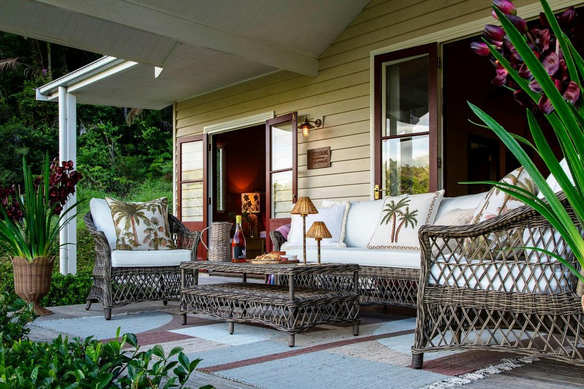 Red Gum, outdoor lounge