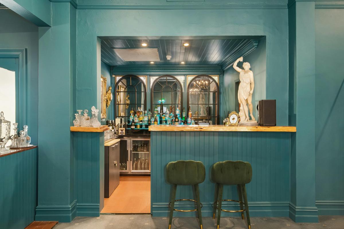 Bar area