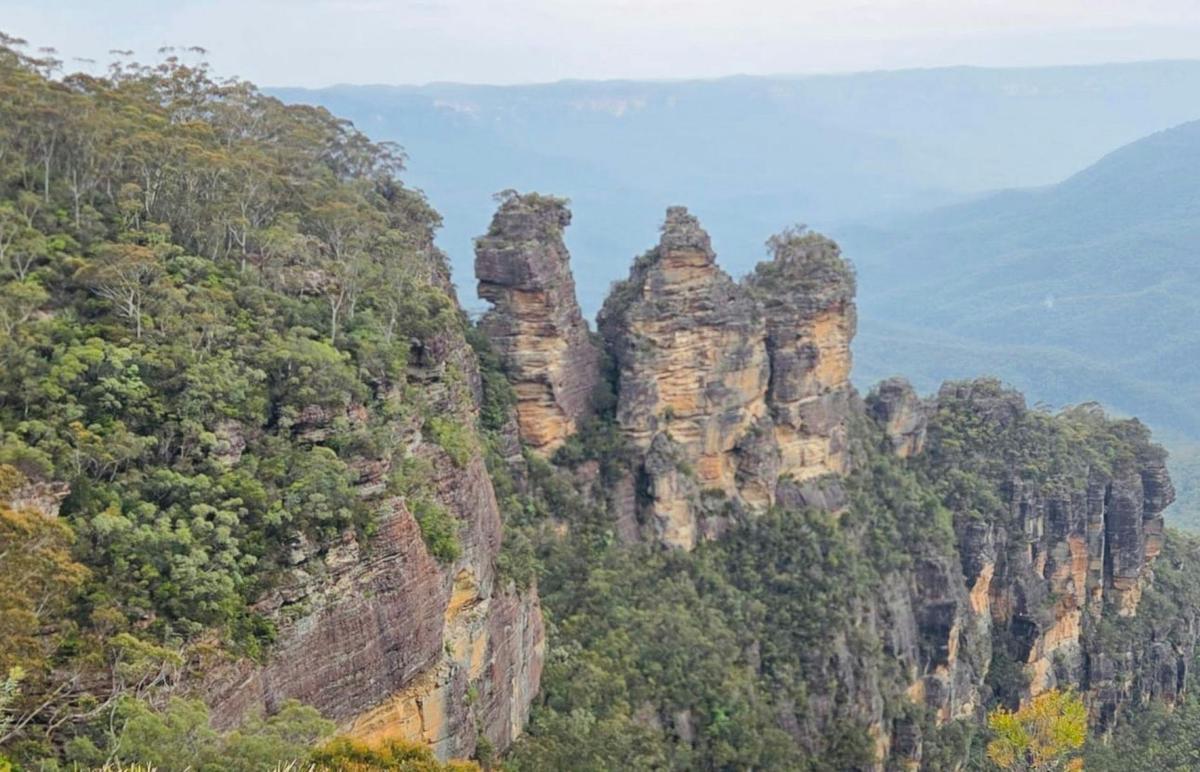 The Story of the 3 Sisters
