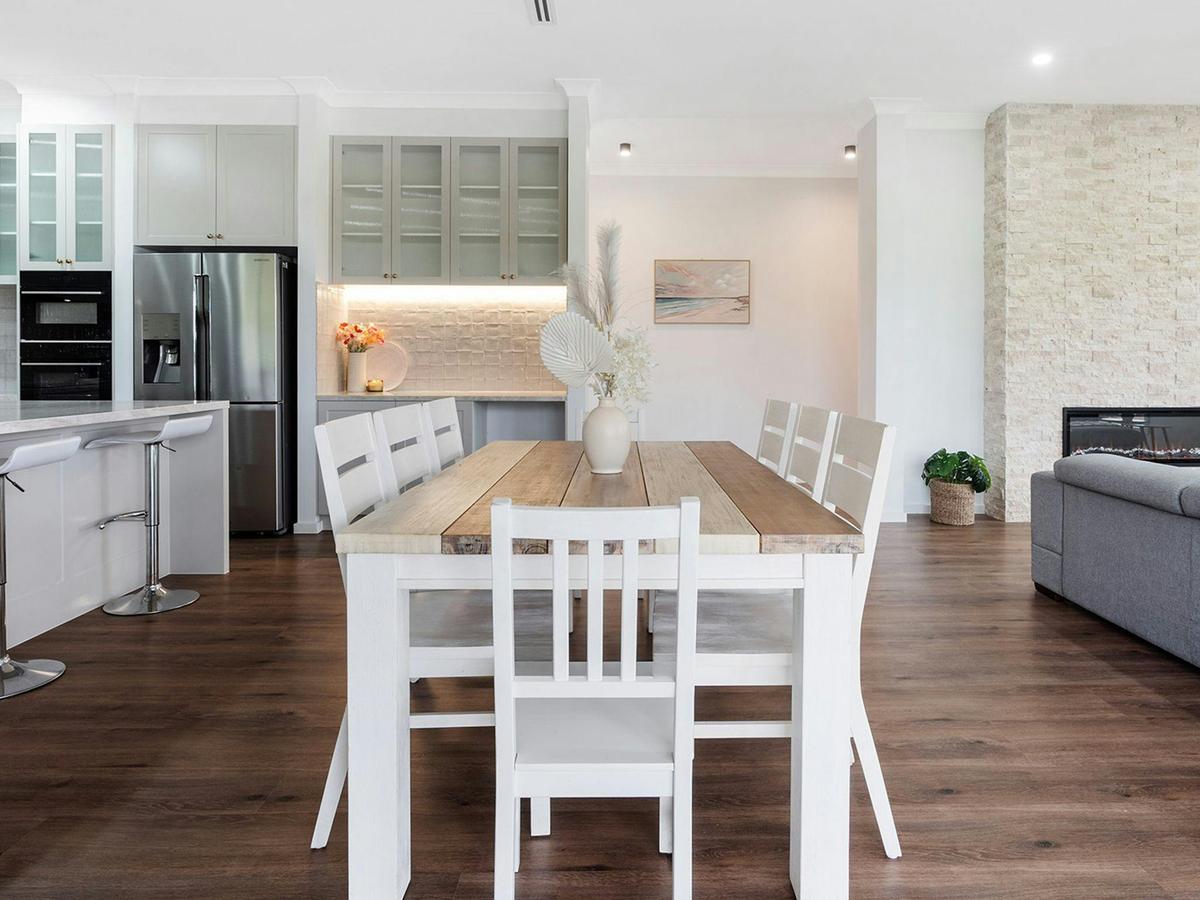 Beach Berry Bliss | Open plan dining with kitchen and formal living area | Wet bar | Ducted air cond
