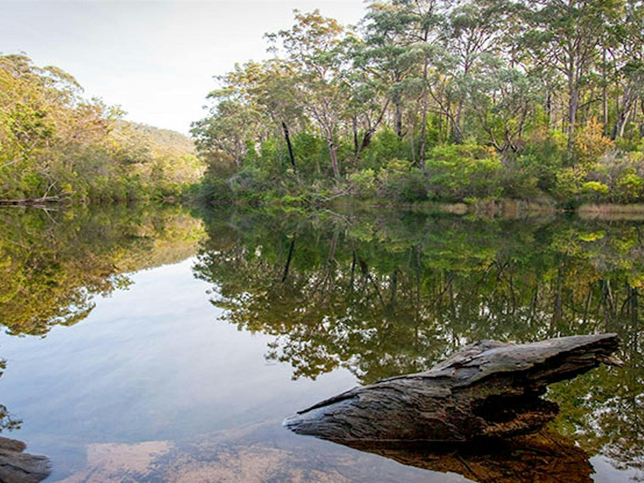 Lake Eckersley campground, Heathcote National Park. Photo: Nick Cubbin &copy; OEH