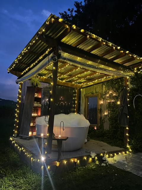 Tallaringa Luxury Glamping - Tweed Valley