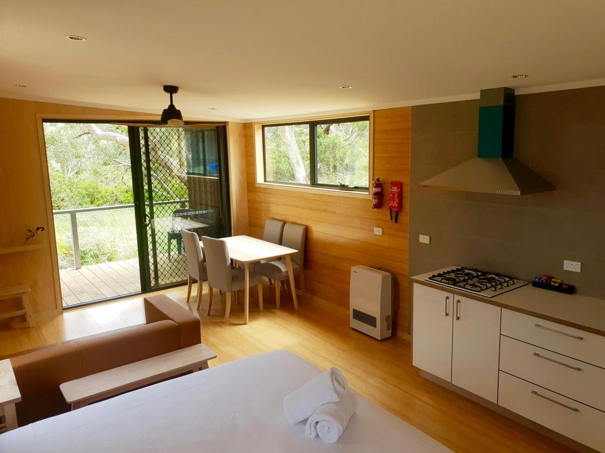 Eco Solar Cabins - dining area