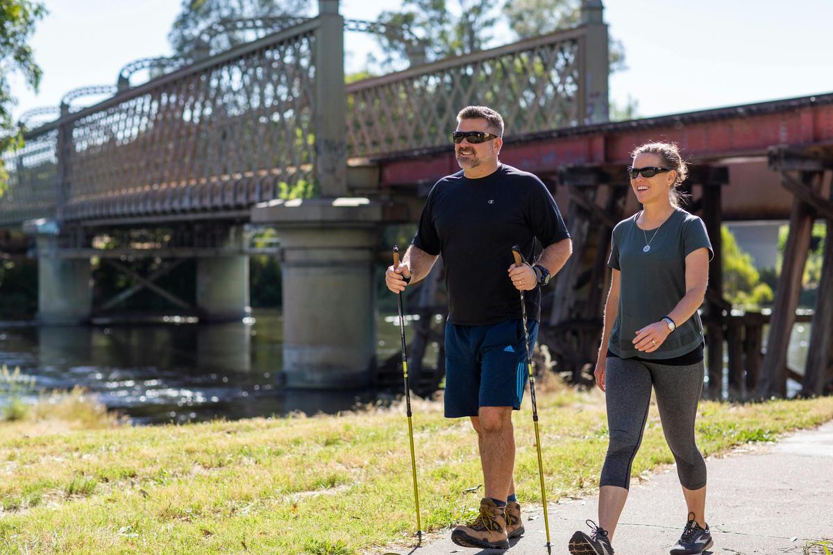 Gateway Island Trail adjacent to the Murray River rail crossing