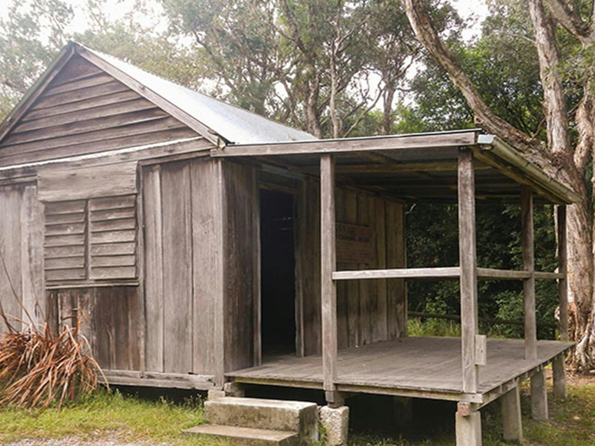 A close up of the exterior of Kylies Hut before it was burnt down in the 2019 bushfires. Photo: