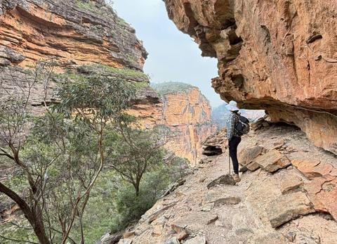 Darks Cave Lookout, Blue Mountains National Park.