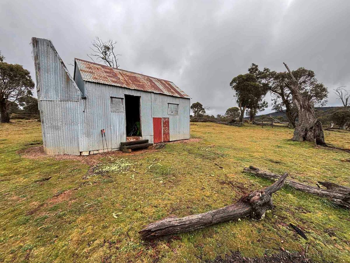 Huts of Long Plain - On the trail of our pastoral past
