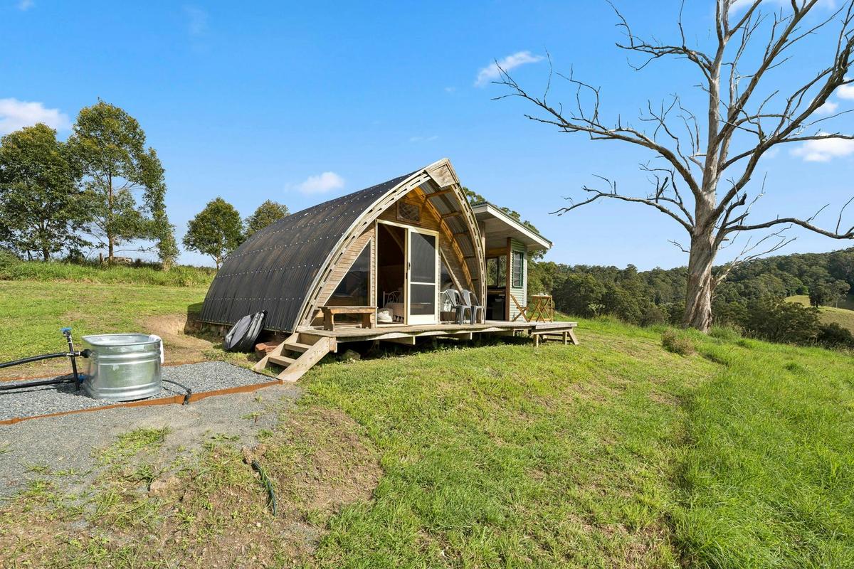 Bakers Hut Off Grid