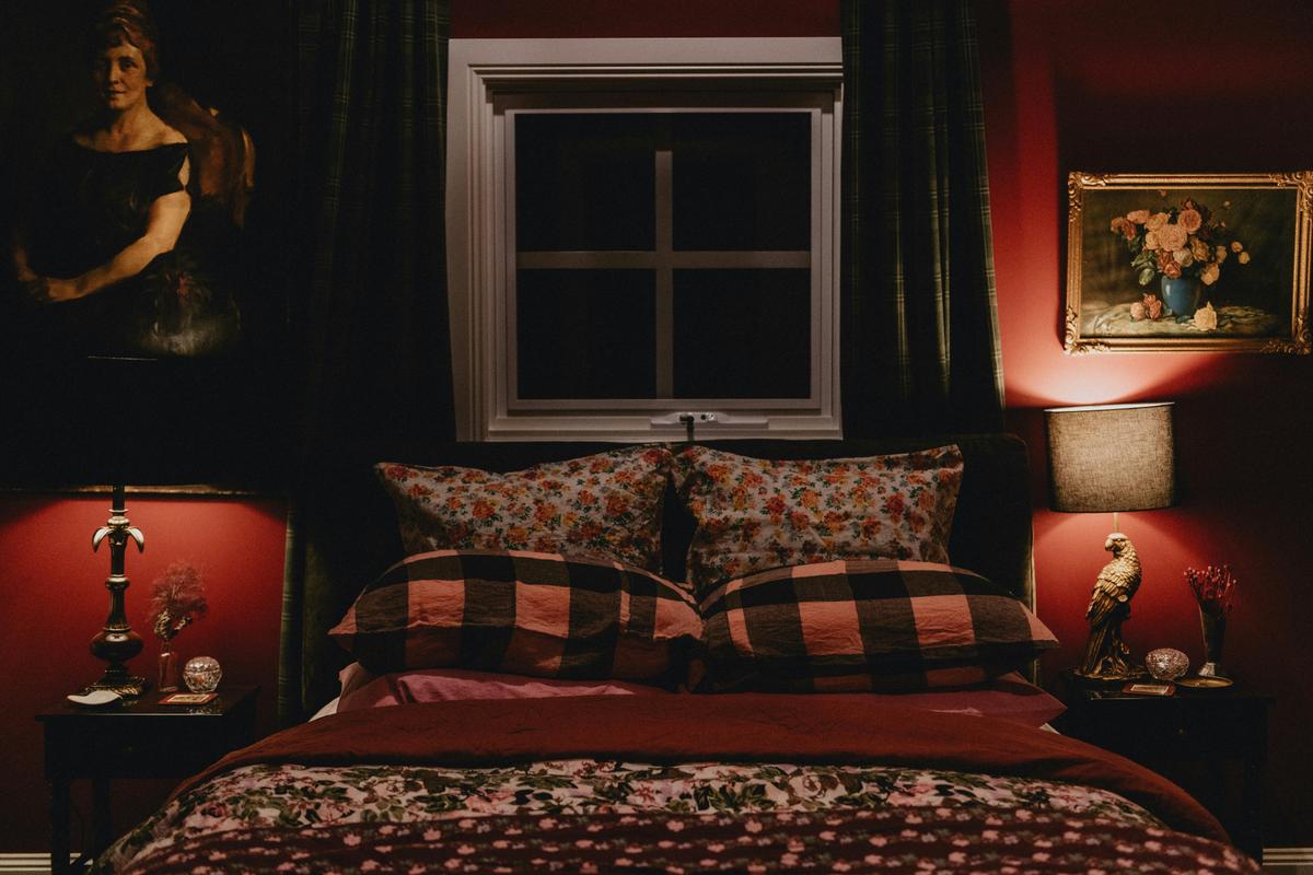 Red Queen Bedroom