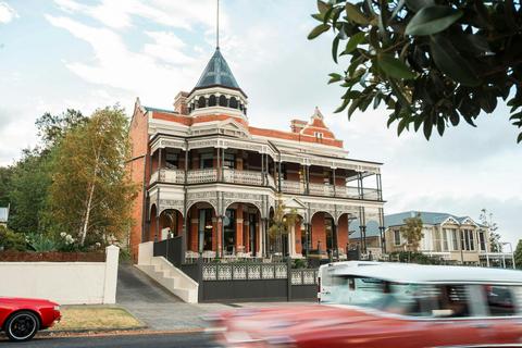 The Queenscliff Hotel