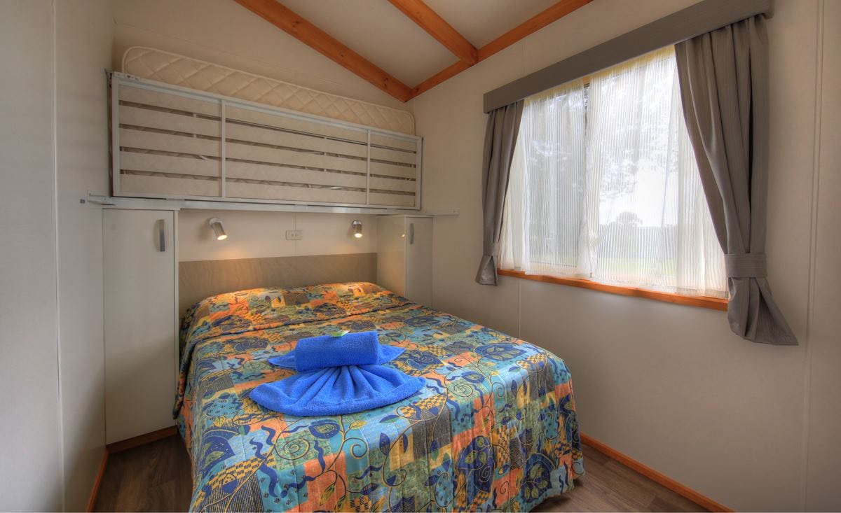 Queen Deluxe Cabin