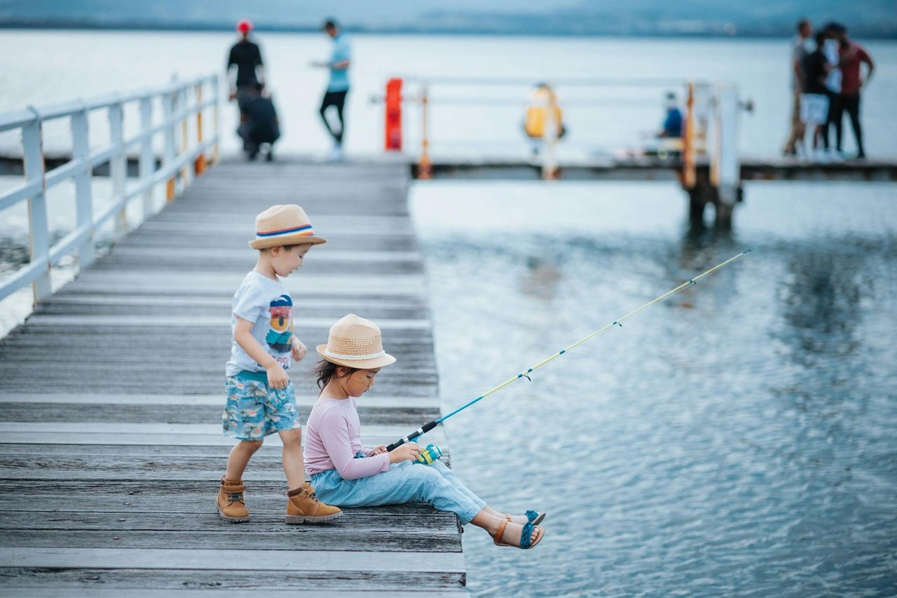 Lake Illawarra kids jetty fishing