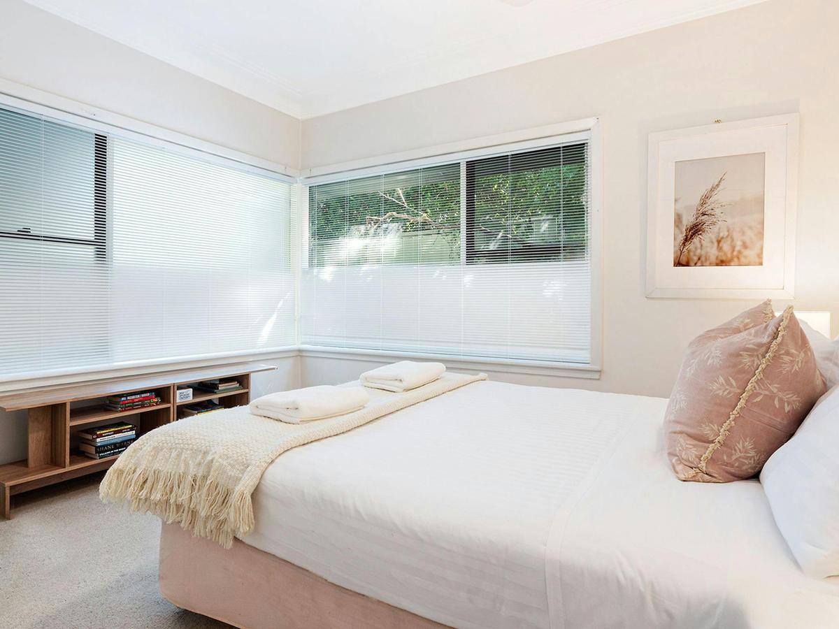 Fliptide House | Bedroom 2 | Queen | Linen included | Ceiling fan | Built in robe 
