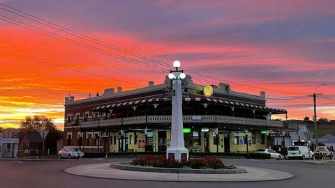 Bank Hotel Dungog