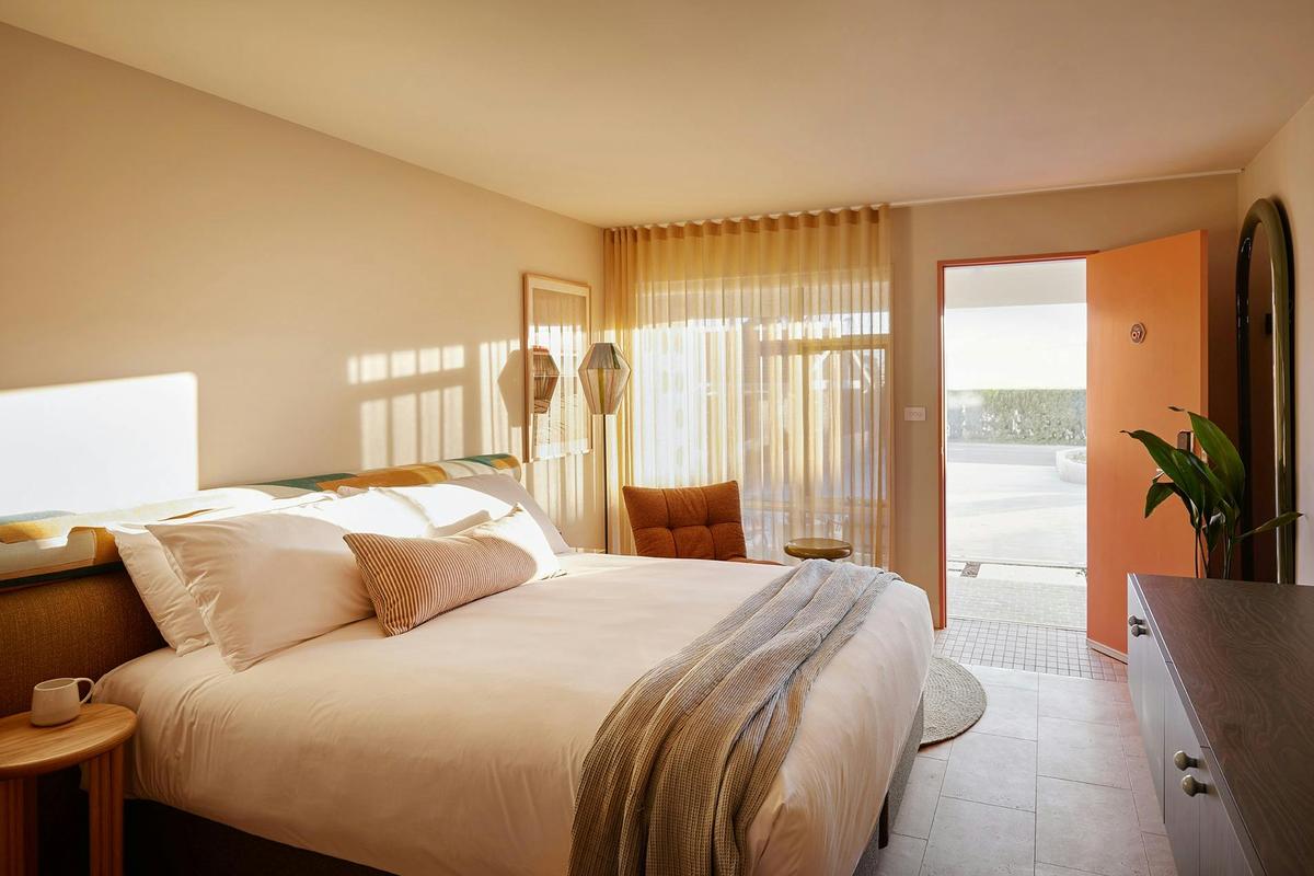 Retro King Room -