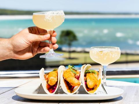 Bottomless Brunch at Husky Pub - Tacos and Margaritas
