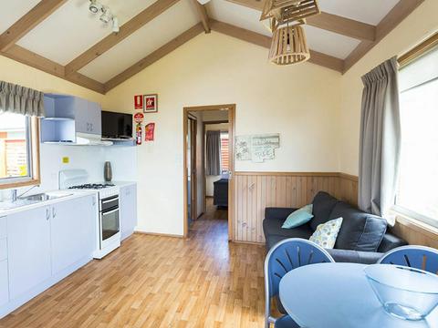 Spa Cabin