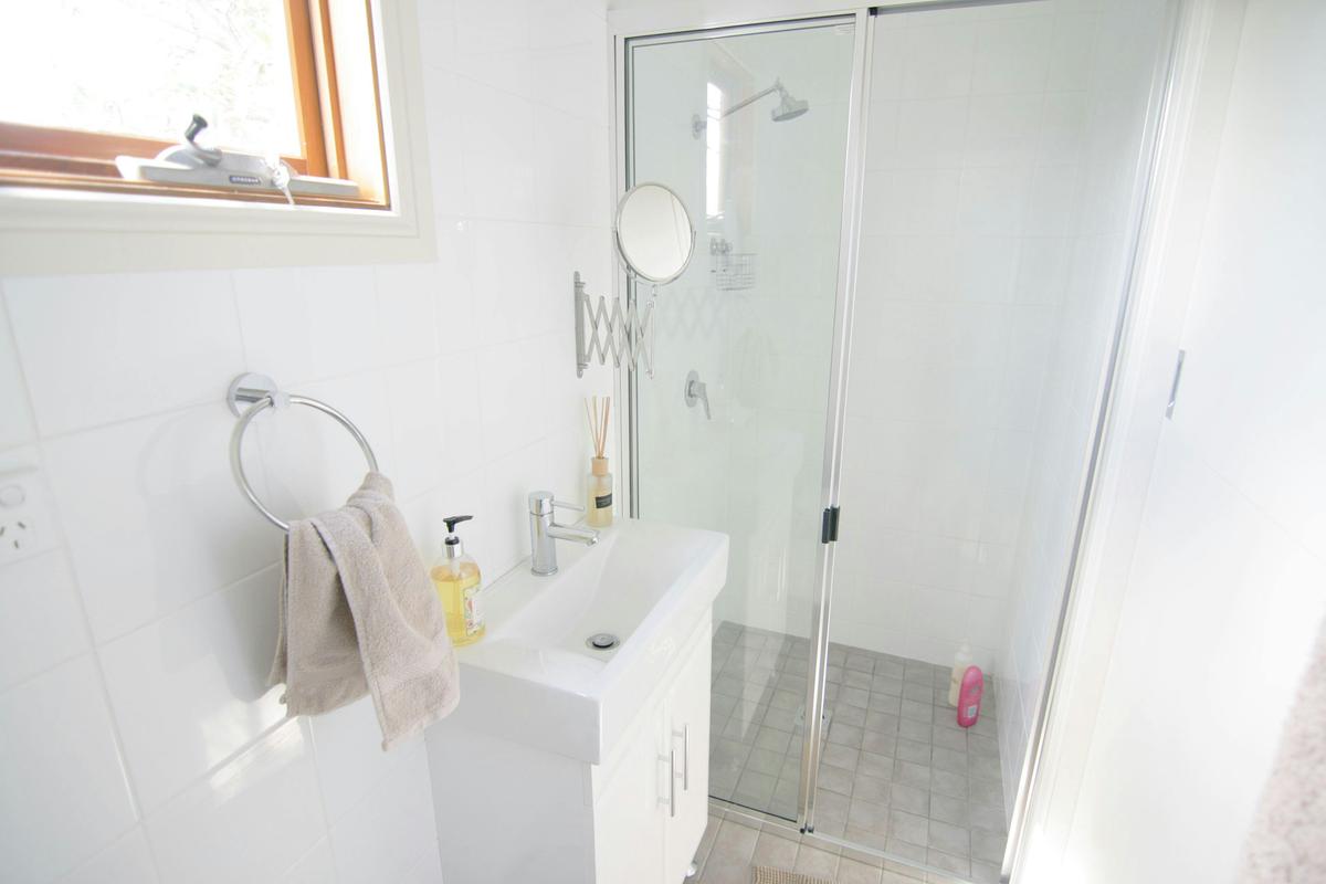 Ensuite Bathroom - Dalton St Studio