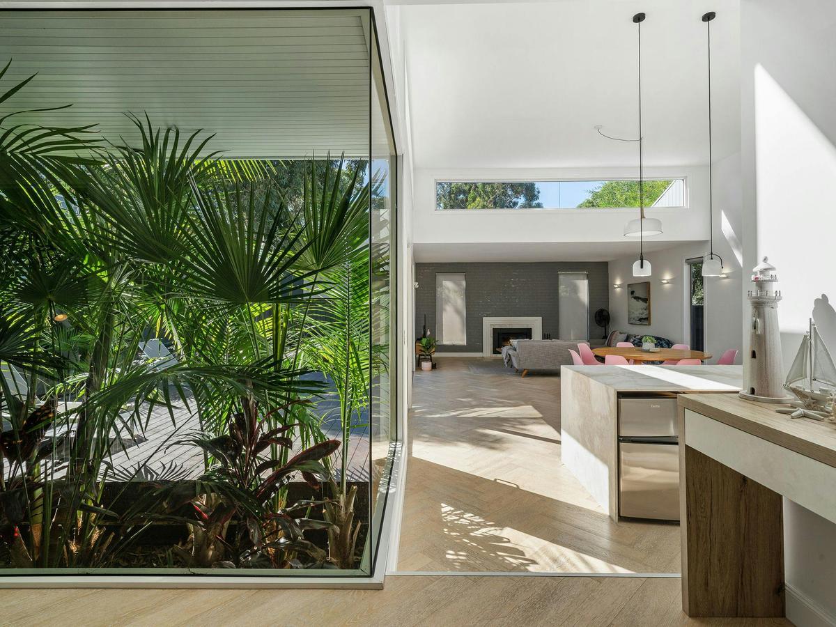Meli Beach House by Experience Jervis Bay