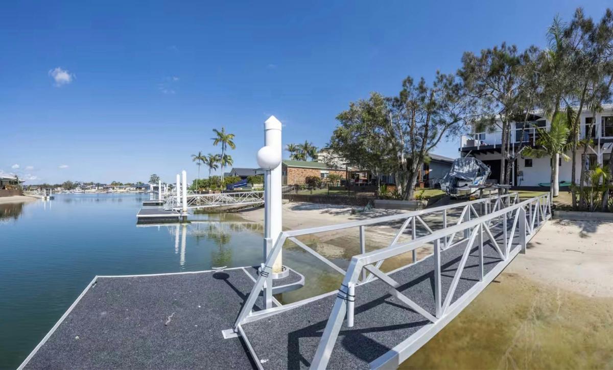Bring your boat to Copacabana house Yamba