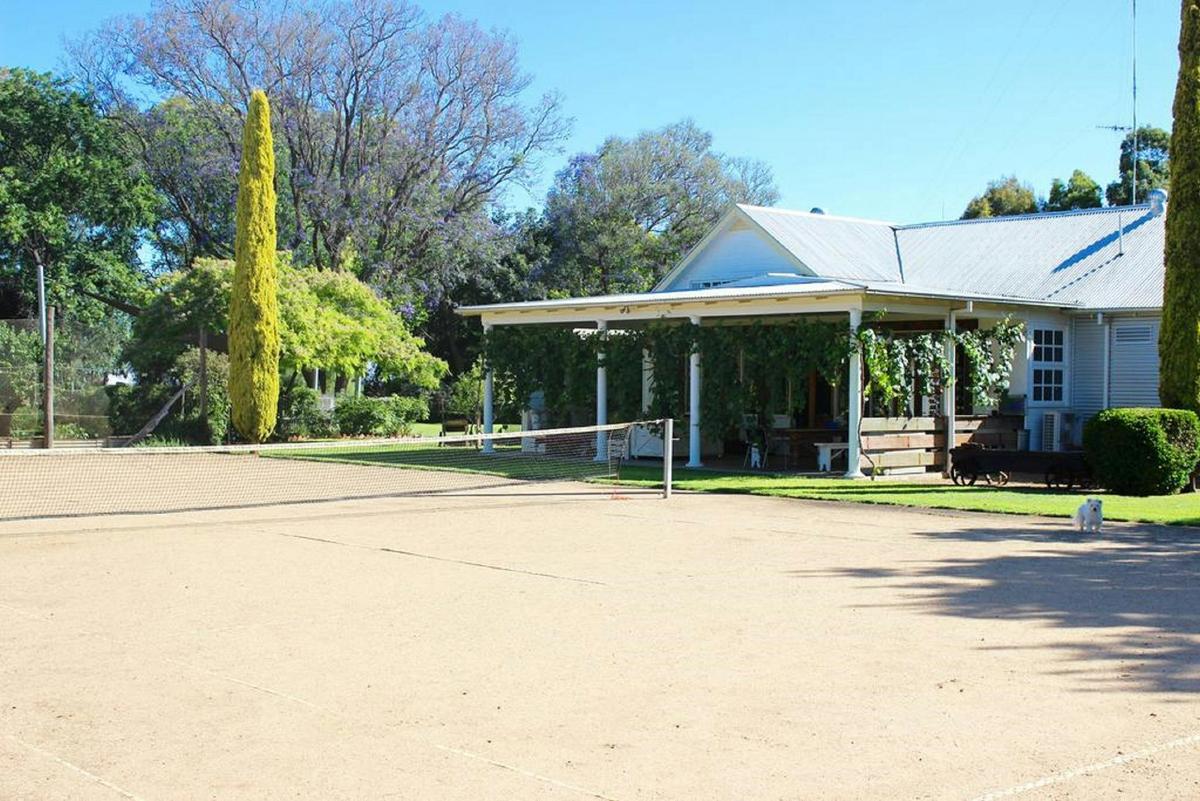 Australian Outback Station, two-day Outback Farm Stay, Rest and Relaxation Adventure