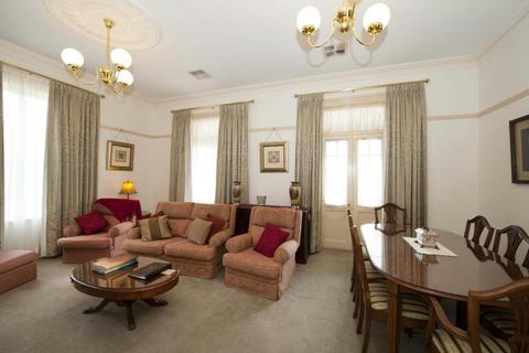 Luxury Two Bedroom Apartment