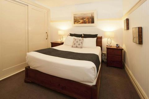 Executive Queen Room