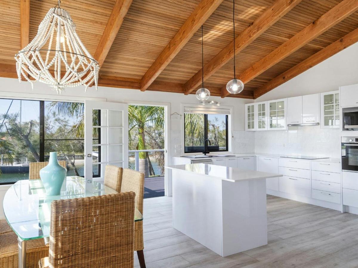 Dining/Kitchen