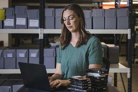 Collecting the intangible: Libraries and digital archives