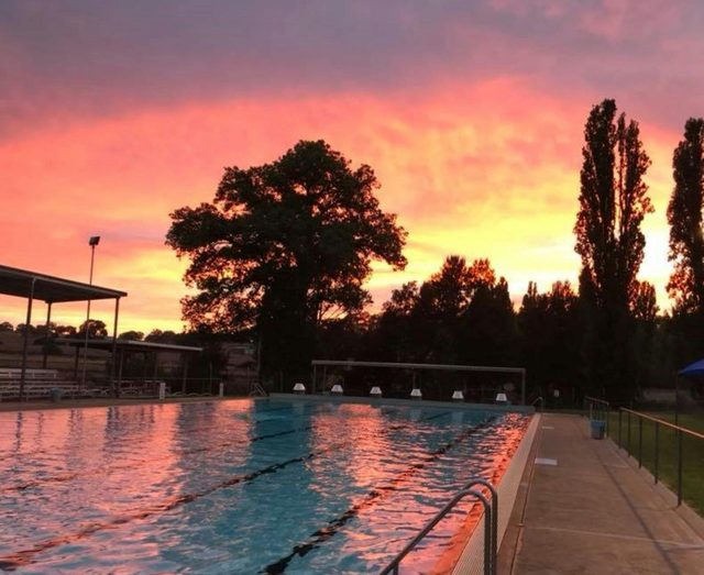 Molong Swimming Pool