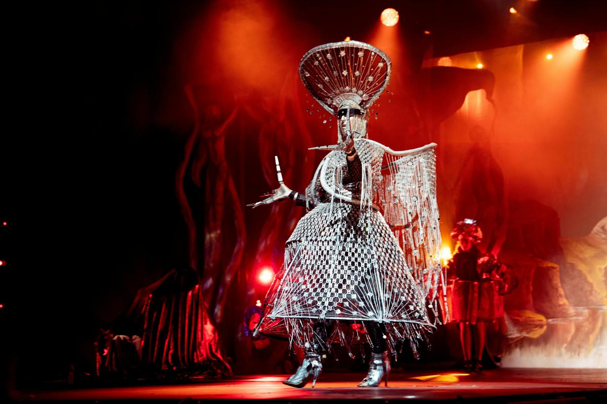 2025 SWA Gala Grand Swagger winner - Designer Imogen Hobbs