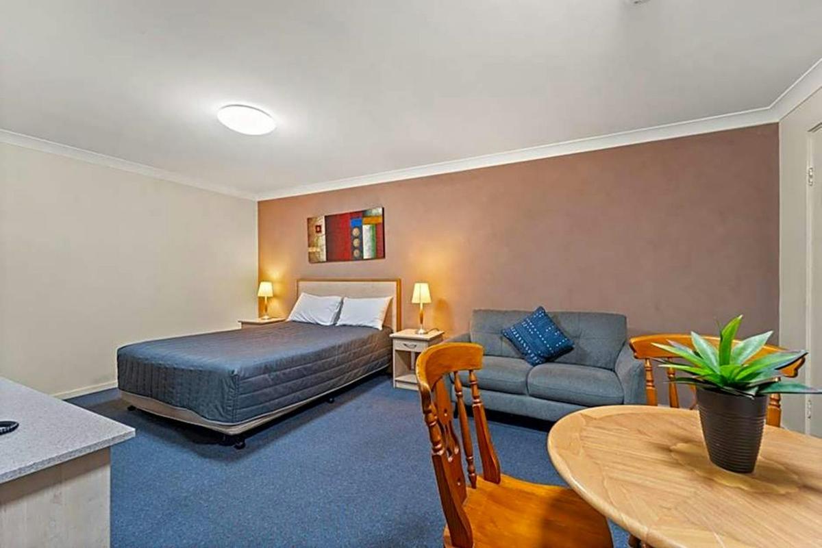 Golf Links Motel