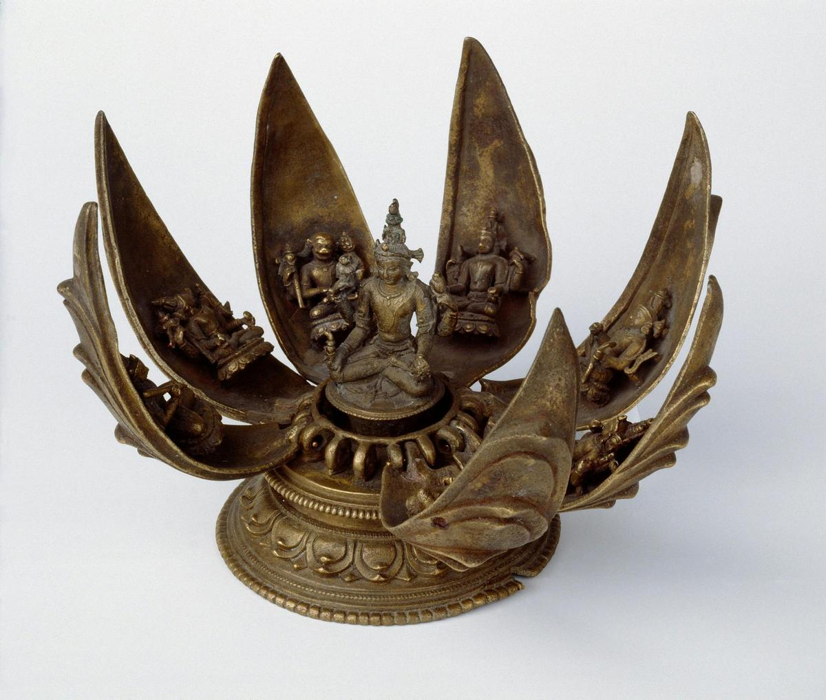 East India/Nepal, Figure of Vishnu in the lotus 1100s, Ashmolean Museum, Oxford