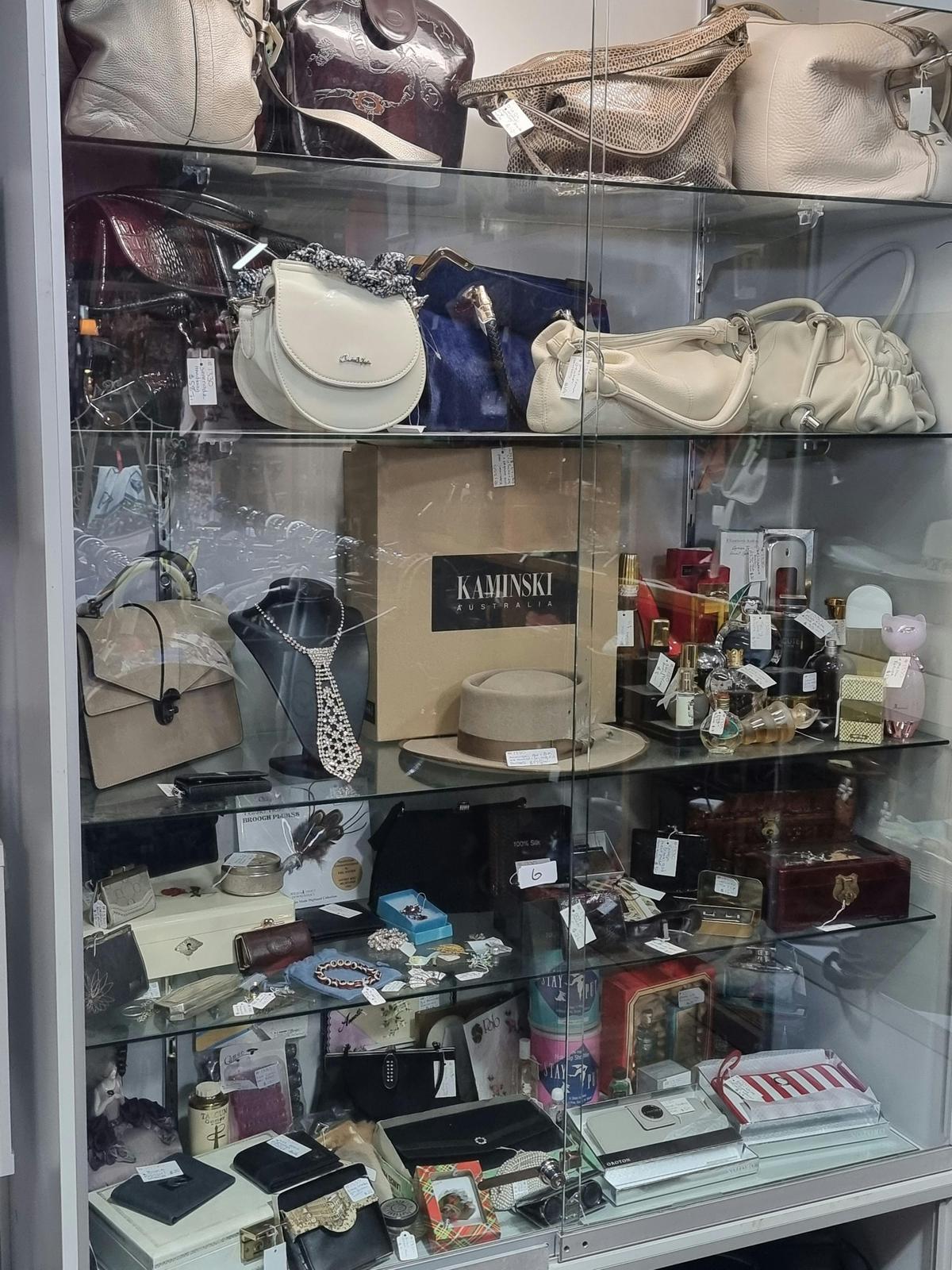 Vintage Handbags & Accessories