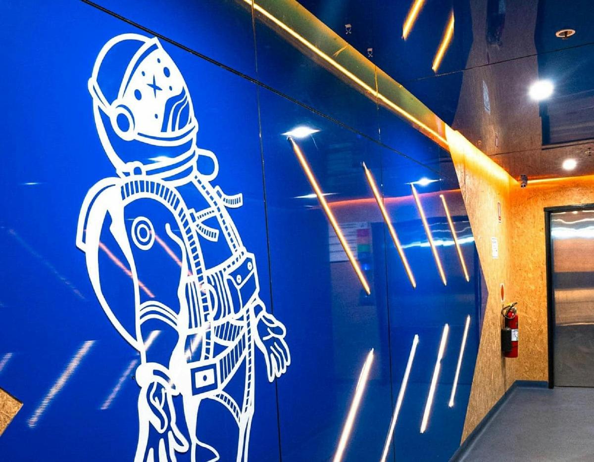 Space Q Capsule Hotel