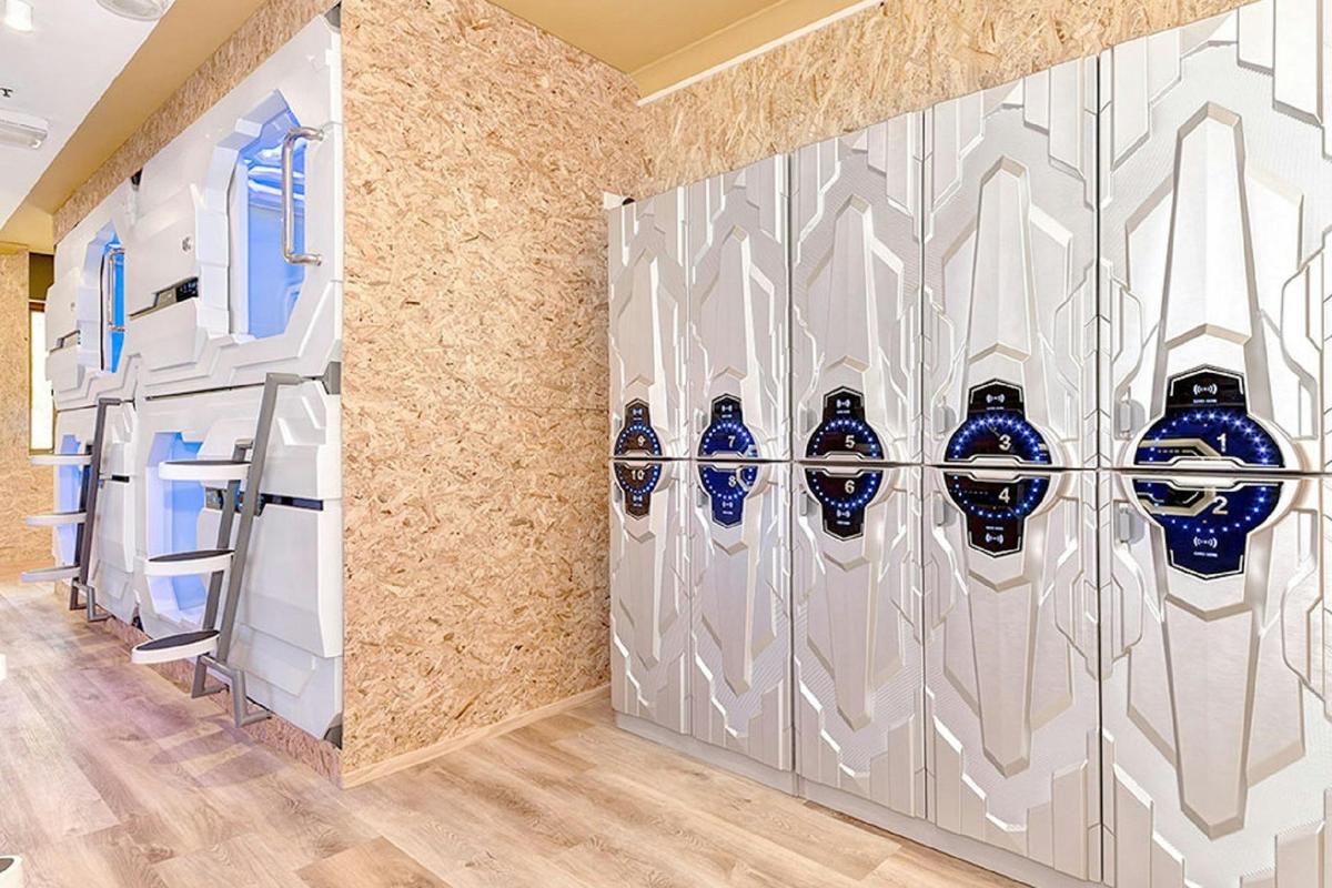 Space Q Capsule Hotel